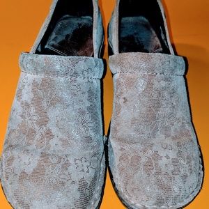 Sonoma nursing shoes